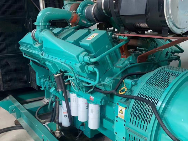 神木更换100kW柴油发电机组机油时，需要注意哪些事项？